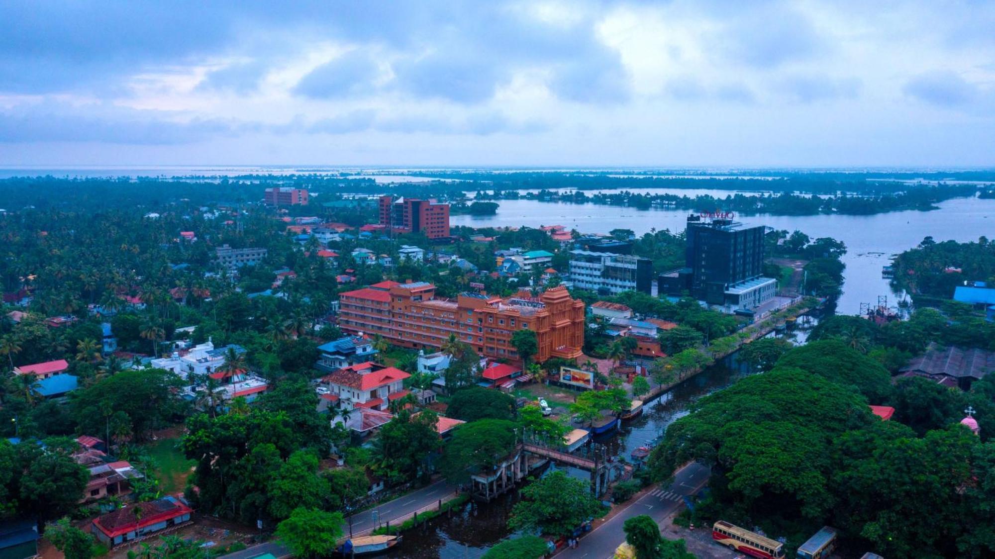 Haveli Backwater Resort Alappuzha Ngoại thất bức ảnh